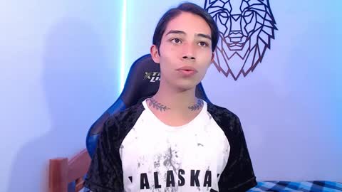 Snapshot of pupi_wolf chatting on December 20, 2024, 5:40 pm Cris online show from December 20, 2024, 5:40 pm