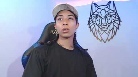 Snapshot of pupi_wolf chatting on December 28, 2024, 4:09 pm Cris online show from December 28, 2024, 4:09 pm