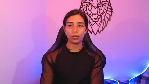 Snapshot of pupi_wolf chatting on January 14, 2025, 2:08 am Cris online show from January 14, 2025, 2:08 am