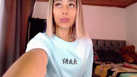 Snapshot of pupi_wolf chatting on September 29, 2025, 3:06 pm Cris online show from September 29, 2025, 3:06 pm