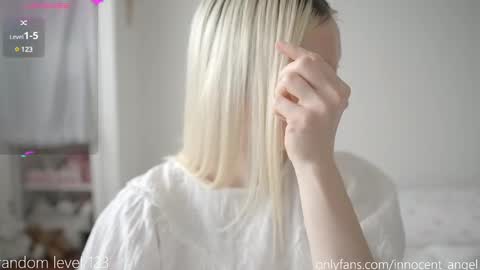 i dont do shows for free. watching here silently and waiting for me to start showing you something for free is useless online show from March 2, 2025, 11:18 am