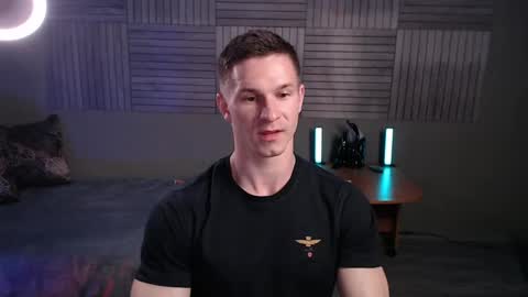 Snapshot of puremenshape chatting on May 13, 2026, 6:27 pm puremenshape online show from May 13, 2026, 6:27 pm