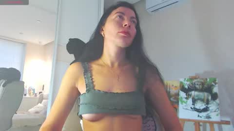 Marina online show from November 3, 2025, 2:29 pm