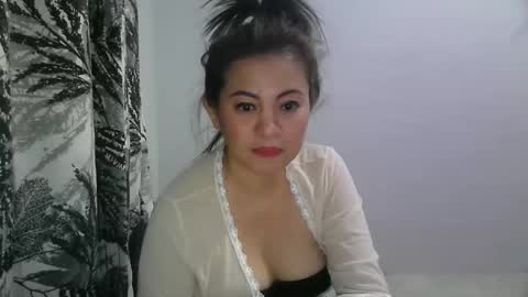 Snapshot of purpledust06 chatting on May 15, 2026, 4:47 pm Athena online show from May 15, 2026, 4:47 pm