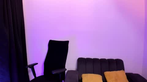 Snapshot of purplemegan chatting on March 14, 2026, 6:24 pm MEGANNNN online show from March 14, 2026, 6:24 pm