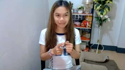 Snapshot of pussiswet_xx chatting on July 9, 2026, 3:27 pm jessy online show from July 9, 2026, 3:27 pm