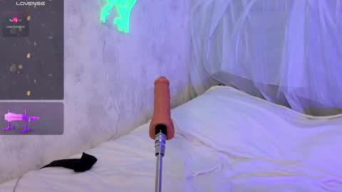 Snapshot of pussy_asmr chatting on October 8, 2025, 4:48 pm Monica online show from October 8, 2025, 4:48 pm