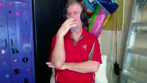 Mark online show from March 12, 2025, 7:28 pm