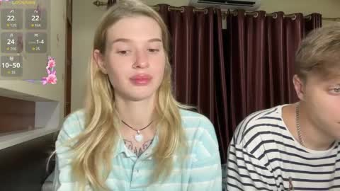 Snapshot of pussymoneywet chatting on April 27, 2026, 9:24 pm Lina online show from April 27, 2026, 9:24 pm