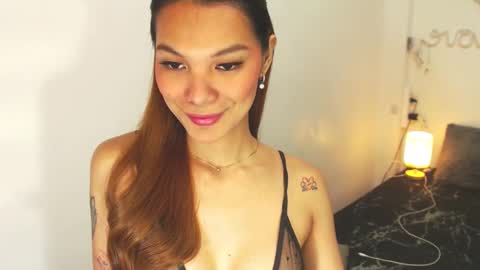 Snapshot of pussywetandwild chatting on December 17, 2024, 9:16 pm LHARA online show from December 17, 2024, 9:16 pm