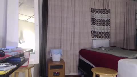 putiputi4u online show from December 22, 2025, 11:57 pm