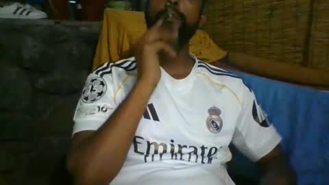 Snapshot of python974 chatting on May 28, 2026, 2:31 am Python online show from May 28, 2026, 2:31 am