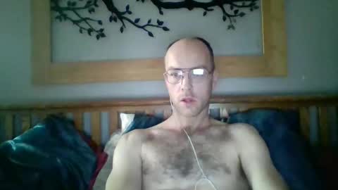 q2phq2ph online show from November 8, 2025, 7:12 pm