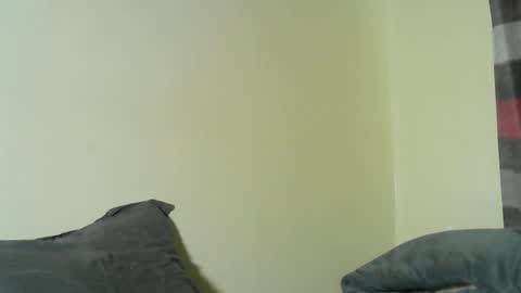 Snapshot of qastrol chatting on November 11, 2025, 12:05 pm streamsinners online show from November 11, 2025, 12:05 pm