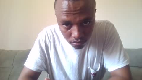 Snapshot of queeen_sly chatting on January 15, 2026, 8:41 am queeen online show from January 15, 2026, 8:41 am