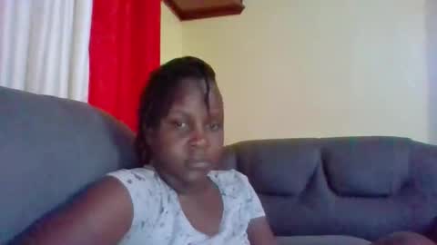 Snapshot of queen014 chatting on November 14, 2025, 7:45 pm queen014 online show from November 14, 2025, 7:45 pm