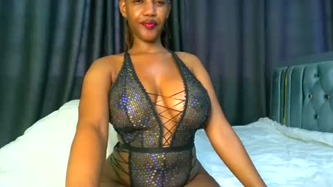 Snapshot of queen321850 chatting on July 4, 2026, 8:20 am queen321850 online show from July 4, 2026, 8:20 am