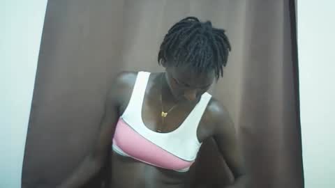 Snapshot of queen_0012 chatting on May 15, 2026, 9:00 pm asher online show from May 15, 2026, 9:00 pm