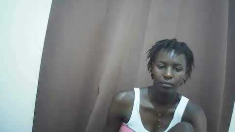 Snapshot of queen_0012 chatting on May 17, 2026, 10:44 am asher online show from May 17, 2026, 10:44 am