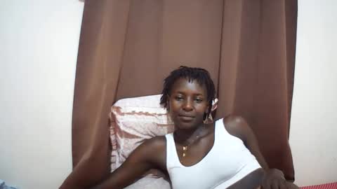 Snapshot of queen_0012 chatting on May 26, 2026, 12:28 am asher online show from May 26, 2026, 12:28 am