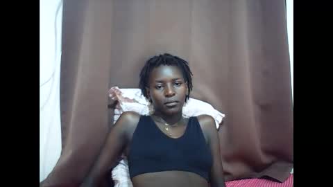 Snapshot of queen_0012 chatting on May 27, 2026, 12:40 am asher online show from May 27, 2026, 12:40 am