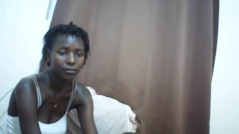 Snapshot of queen_0012 chatting on May 28, 2026, 2:31 am asher online show from May 28, 2026, 2:31 am