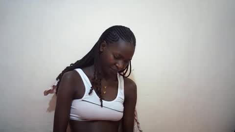 Snapshot of queen_0012 chatting on June 11, 2026, 5:38 am asher online show from June 11, 2026, 5:38 am