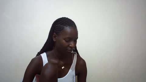 Snapshot of queen_0012 chatting on June 19, 2026, 10:46 pm asher online show from June 19, 2026, 10:46 pm