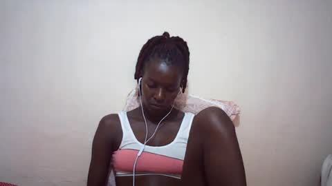 Snapshot of queen_0012 chatting on July 13, 2026, 9:12 am asher online show from July 13, 2026, 9:12 am