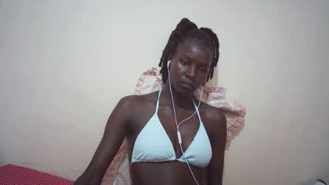 Snapshot of queen_0012 chatting on July 14, 2026, 6:07 am asher online show from July 14, 2026, 6:07 am