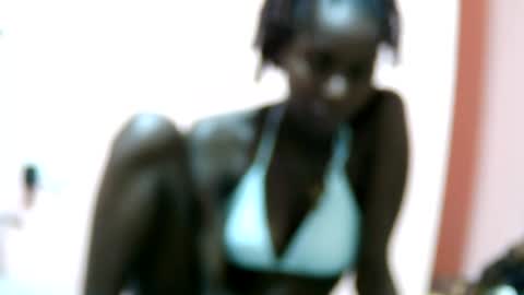 Snapshot of queen_0012 chatting on July 17, 2026, 9:16 am asher online show from July 17, 2026, 9:16 am