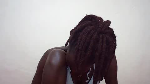 Snapshot of queen_0012 chatting on July 30, 2026, 3:00 pm asher online show from July 30, 2026, 3:00 pm