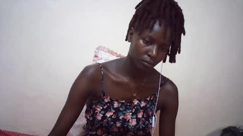 Snapshot of queen_0012 chatting on August 1, 2026, 7:07 am asher online show from August 1, 2026, 7:07 am