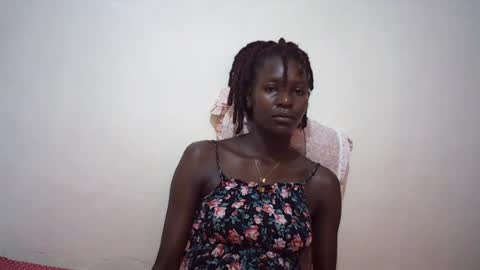 Snapshot of queen_0012 chatting on August 8, 2026, 12:29 pm asher online show from August 8, 2026, 12:29 pm