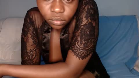 Snapshot of queen_12344 chatting on January 29, 2025, 2:09 am emmie online show from January 29, 2025, 2:09 am