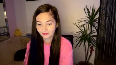 Snapshot of queen_chatur chatting on February 10, 2025, 2:05 pm Viktoria online show from February 10, 2025, 2:05 pm