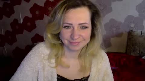 Snapshot of queen_daenerys chatting on February 22, 2025, 12:51 pm Queen Daenerys online show from February 22, 2025, 12:51 pm