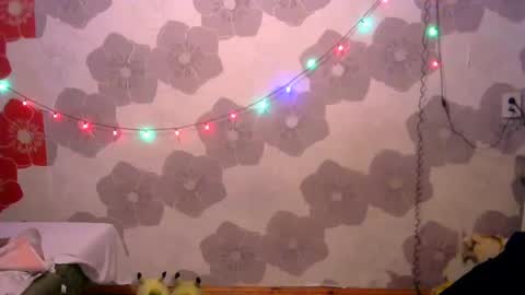 Snapshot of queen_daenerys chatting on October 7, 2025, 10:29 pm Queen Daenerys online show from October 7, 2025, 10:29 pm