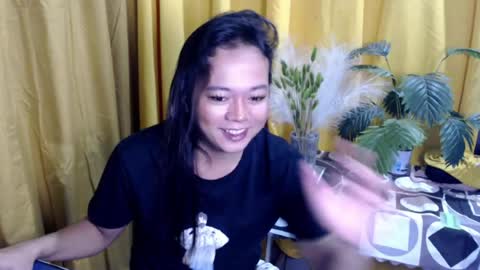 Snapshot of queen_ennah chatting on July 18, 2026, 12:53 pm queen_ennah online show from July 18, 2026, 12:53 pm