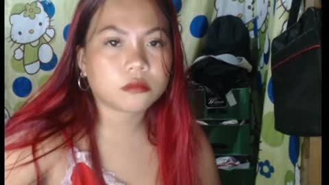 Snapshot of queen_fucker23 chatting on February 16, 2026, 5:31 pm Angel online show from February 16, 2026, 5:31 pm