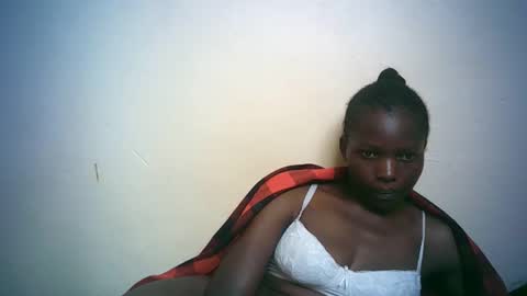 Snapshot of queen_joan chatting on February 19, 2025, 6:44 am queen_joan online show from February 19, 2025, 6:44 am