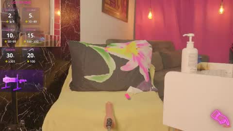 queen_kamil online show from July 11, 2026, 4:04 am