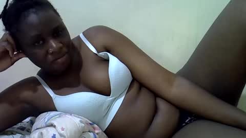 queen_leilla online show from April 18, 2026, 7:07 pm