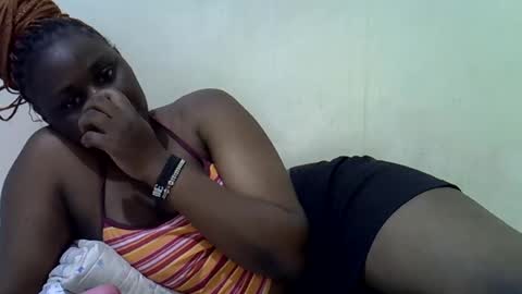 queen_leilla online show from June 15, 2026, 2:41 pm
