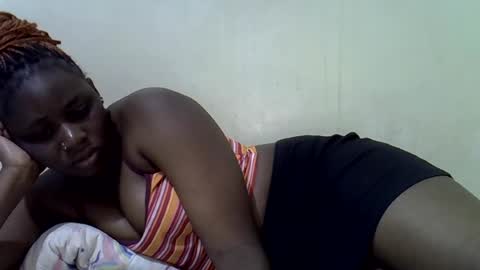 queen_leilla online show from June 16, 2026, 2:47 am