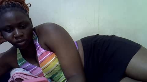 queen_leilla online show from June 17, 2026, 3:24 pm