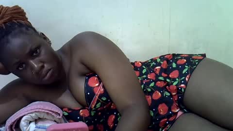 queen_leilla online show from June 27, 2026, 6:18 am