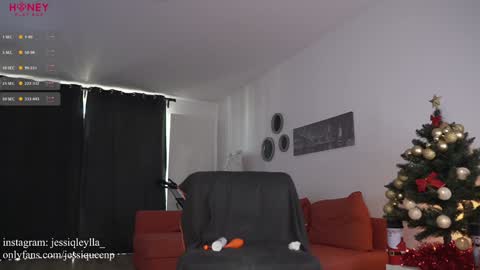 Snapshot of queen_leylla chatting on January 7, 2025, 9:07 am queen_leylla online show from January 7, 2025, 9:07 am