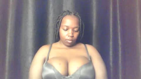 QUEEN online show from March 2, 2026, 3:52 am