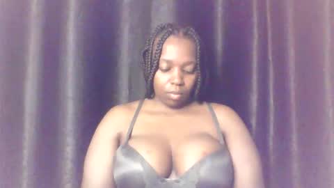 QUEEN online show from March 18, 2026, 4:04 am